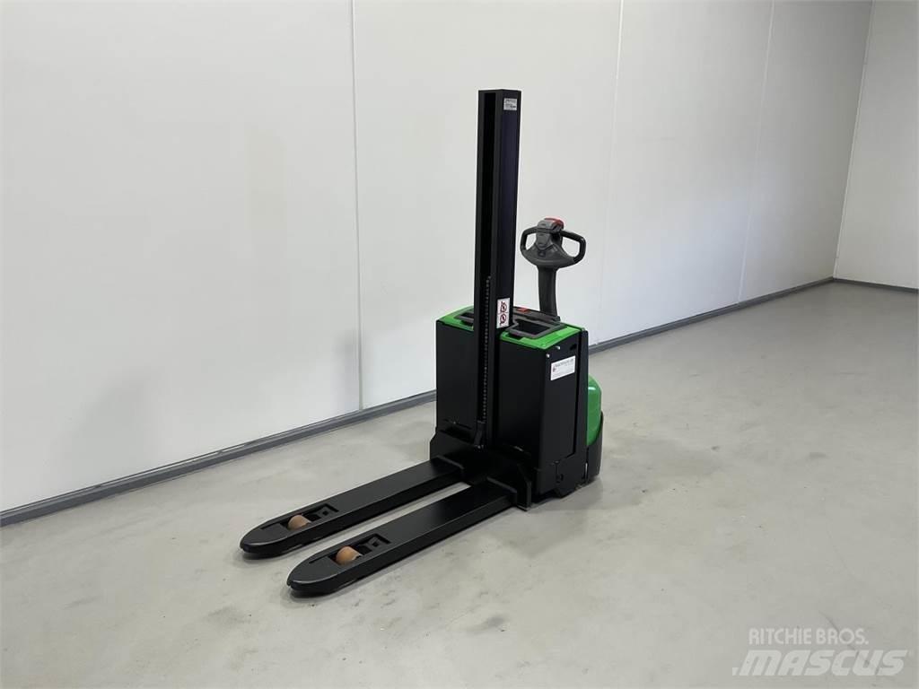 Cesab S208L Gerbeurs Automoteurs