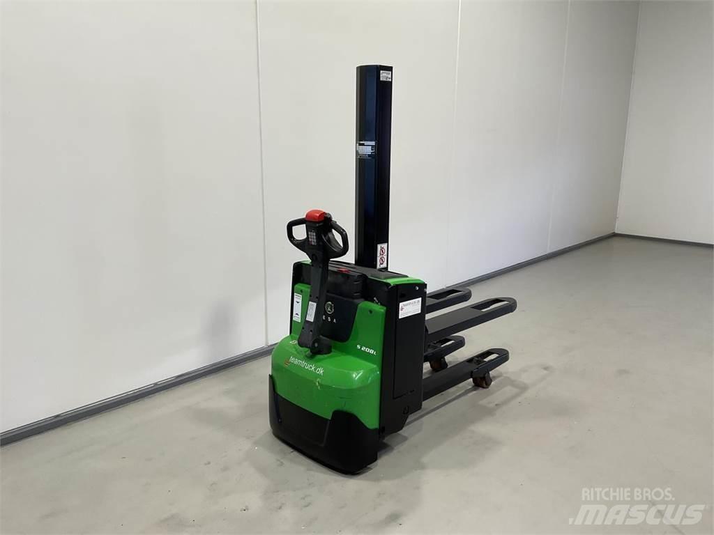 Cesab S208L Gerbeurs Automoteurs