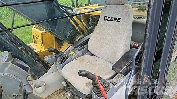 John Deere 210G LC Pelle sur chenilles