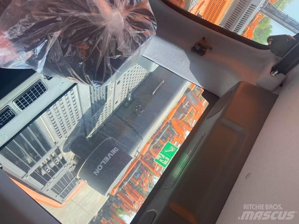 Develon DX 450 Pelle sur chenilles