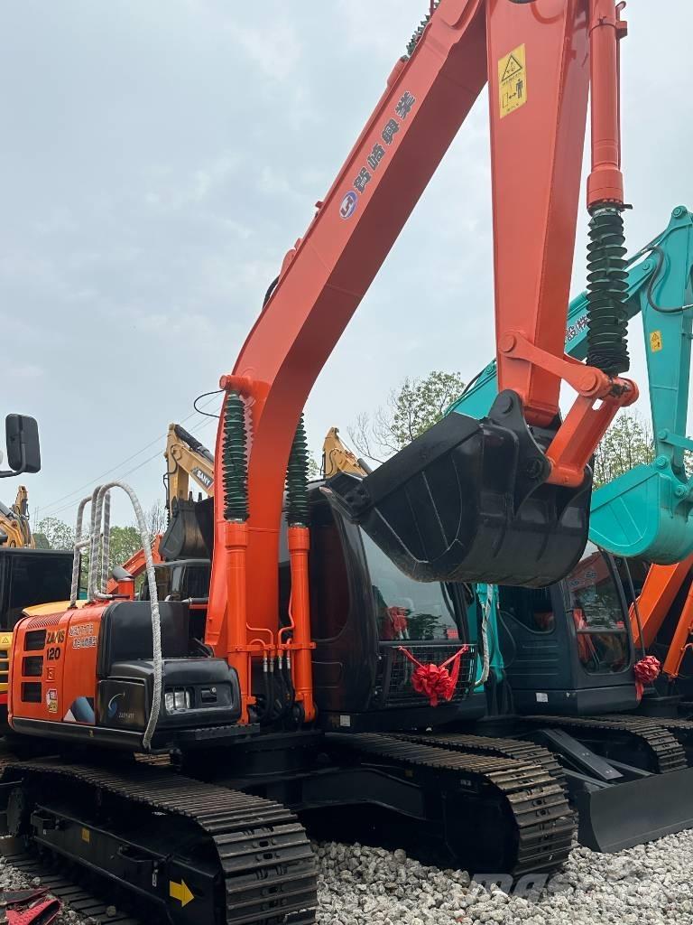 Hitachi ZX 120 Pelle sur chenilles