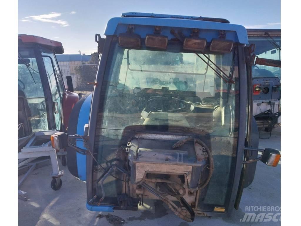 Landini Legend 115 Cabines et Intérieur