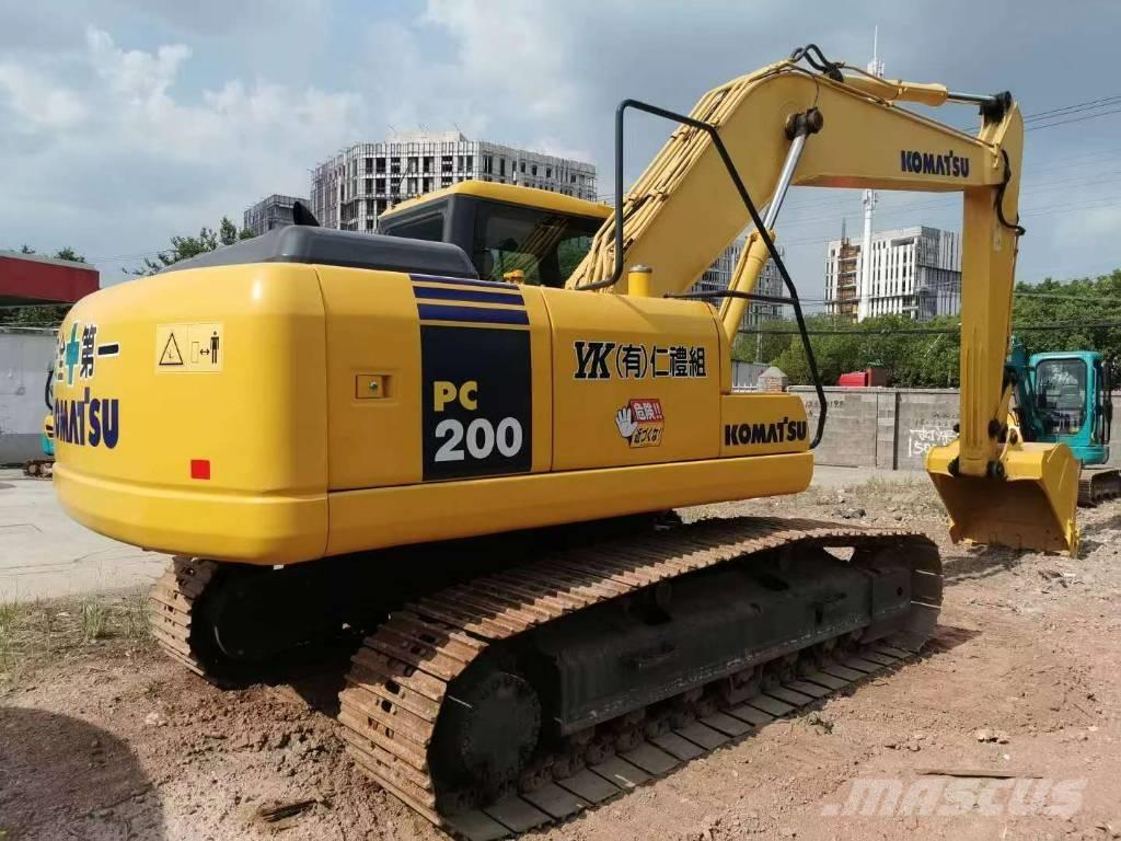 Komatsu PC 200 Pelle sur chenilles