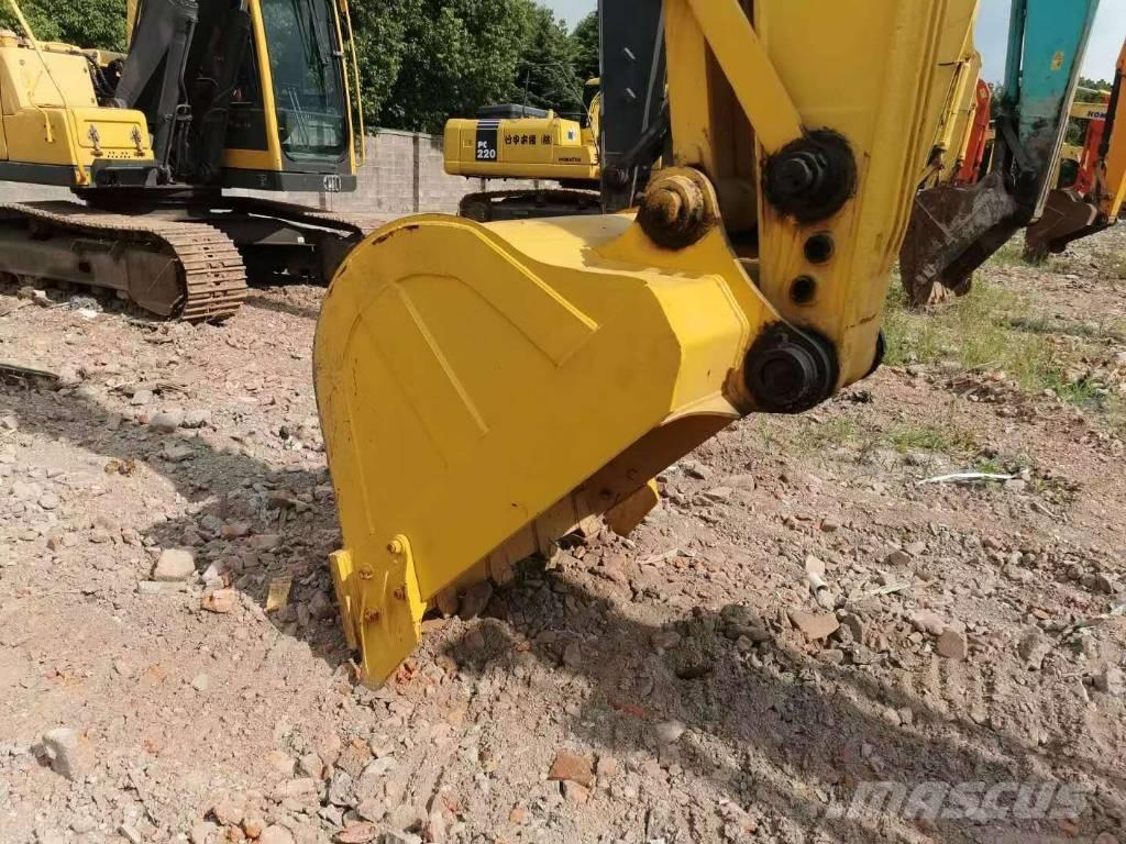 Komatsu PC 200 Pelle sur chenilles