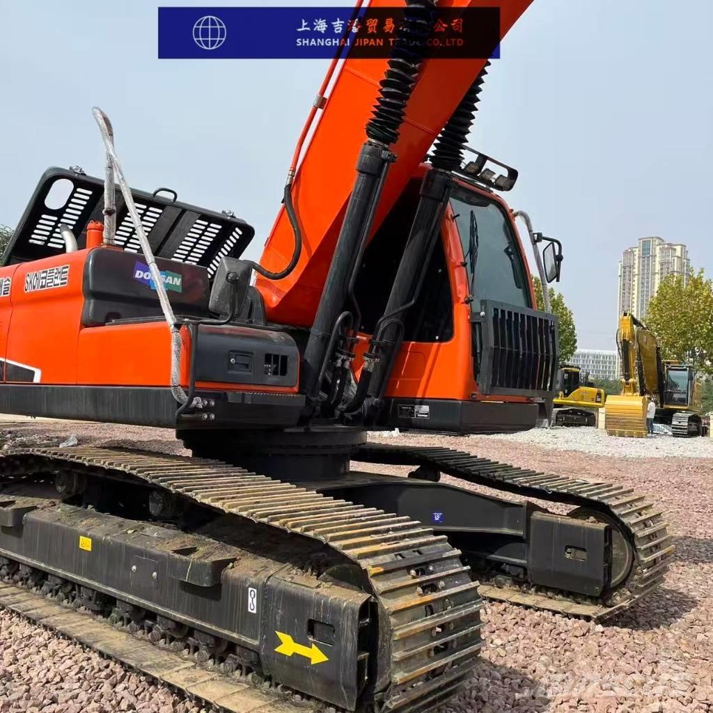Doosan DX 225 Pelle sur chenilles