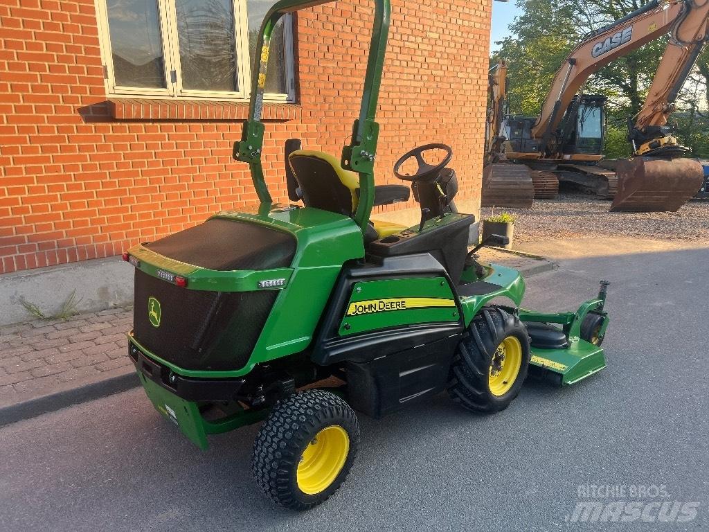 John Deere 1550 Tondeuses montées