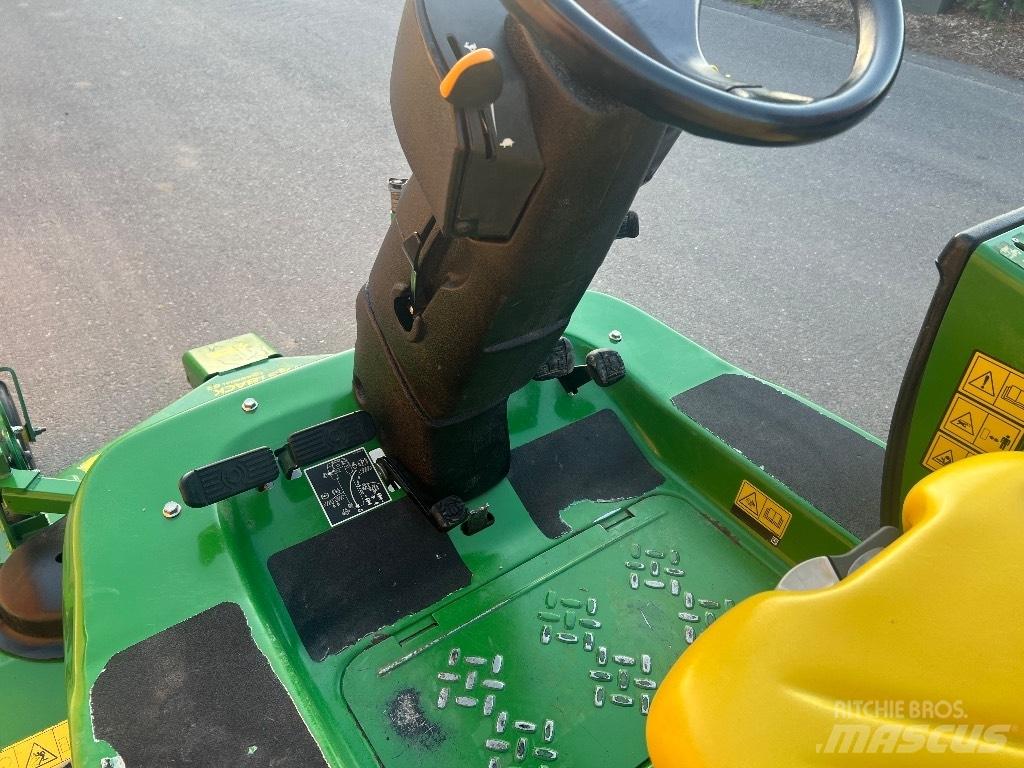John Deere 1550 Tondeuses montées