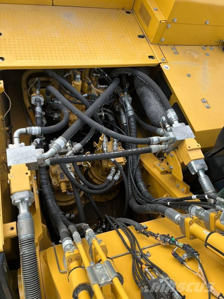 CAT 352-07A Pelle sur chenilles