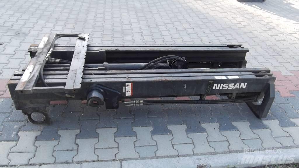 Nissan FB18 M-0472 Mâts