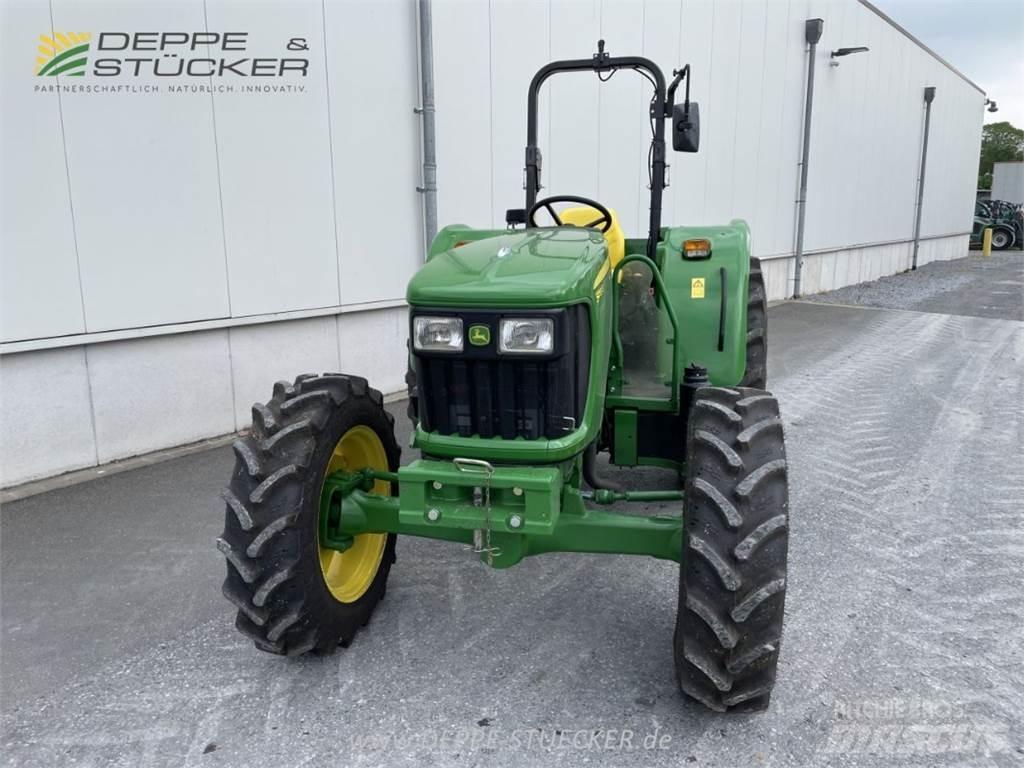 John Deere 5055E Tracteur