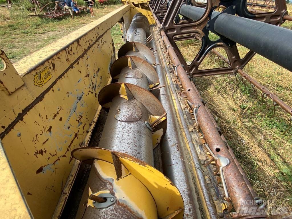 New Holland TX 68 Moissonneuse batteuse