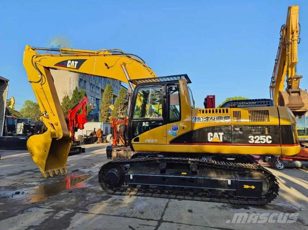 CAT 325 C Pelle sur chenilles