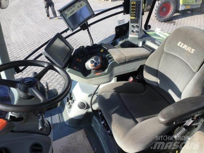 CLAAS AXION 920 Tracteur