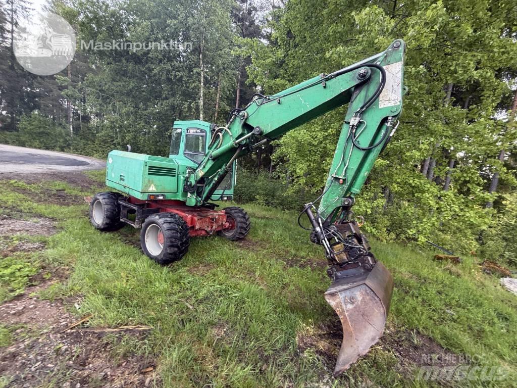 Schaeff HML 31 Pelle sur pneus
