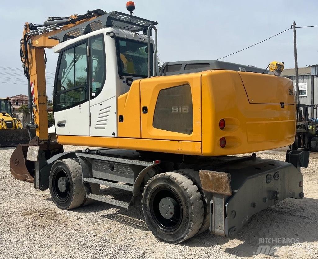 Liebherr A 916 Pelle sur pneus
