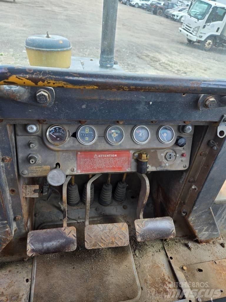 CAT D 3 B LGP Bouteurs sur chenilles