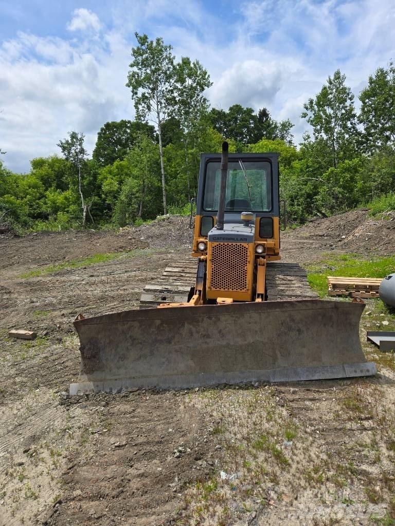 CAT D 3 B LGP Bouteurs sur chenilles
