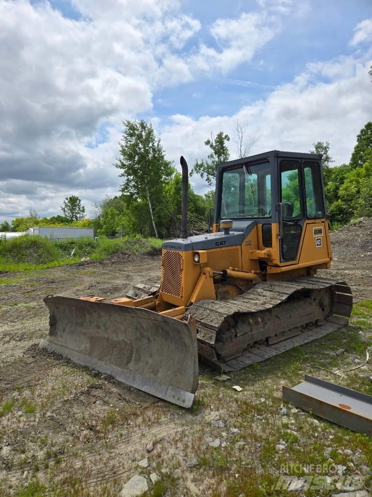 CAT D 3 B LGP Bouteurs sur chenilles