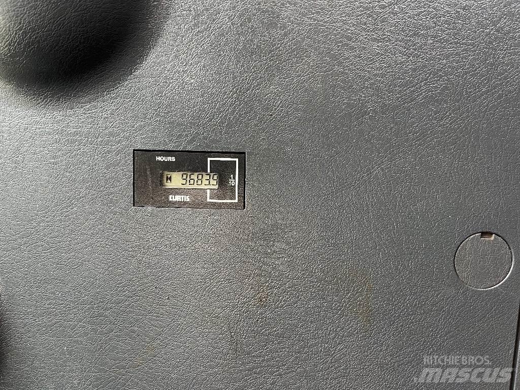 Hyundai 160LC-9A Pelle sur chenilles
