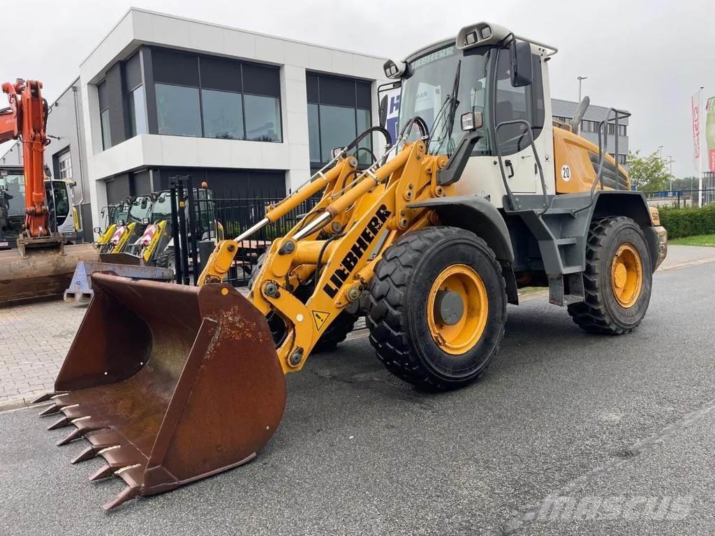 Liebherr L524 Chargeuse sur pneus