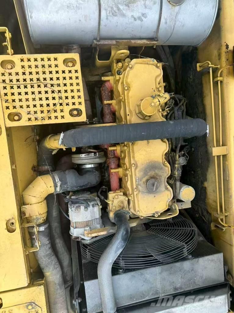 CAT 325 CL Pelle sur chenilles