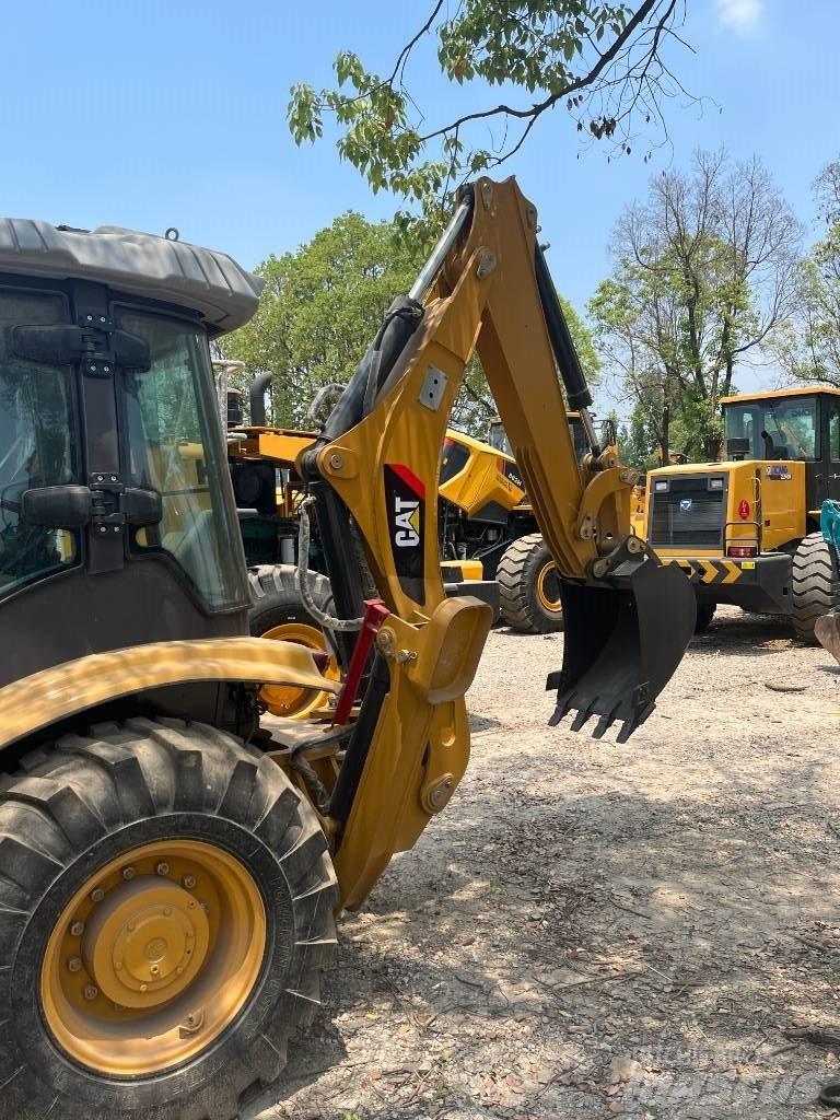 CAT CAT420F Chargeuse sur pneus