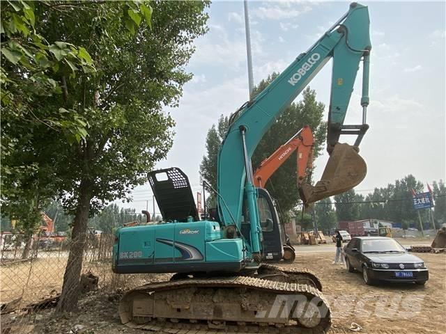 Kobelco SK200-10 Pelle sur chenilles