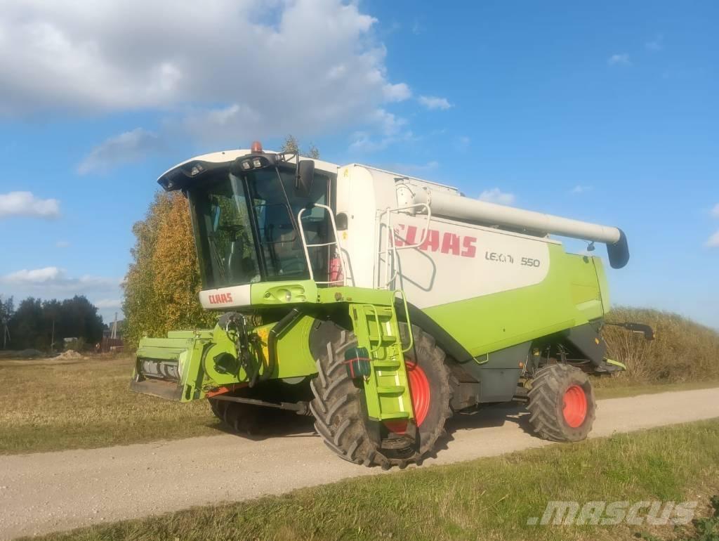 CLAAS Lexion 550 Moissonneuse batteuse