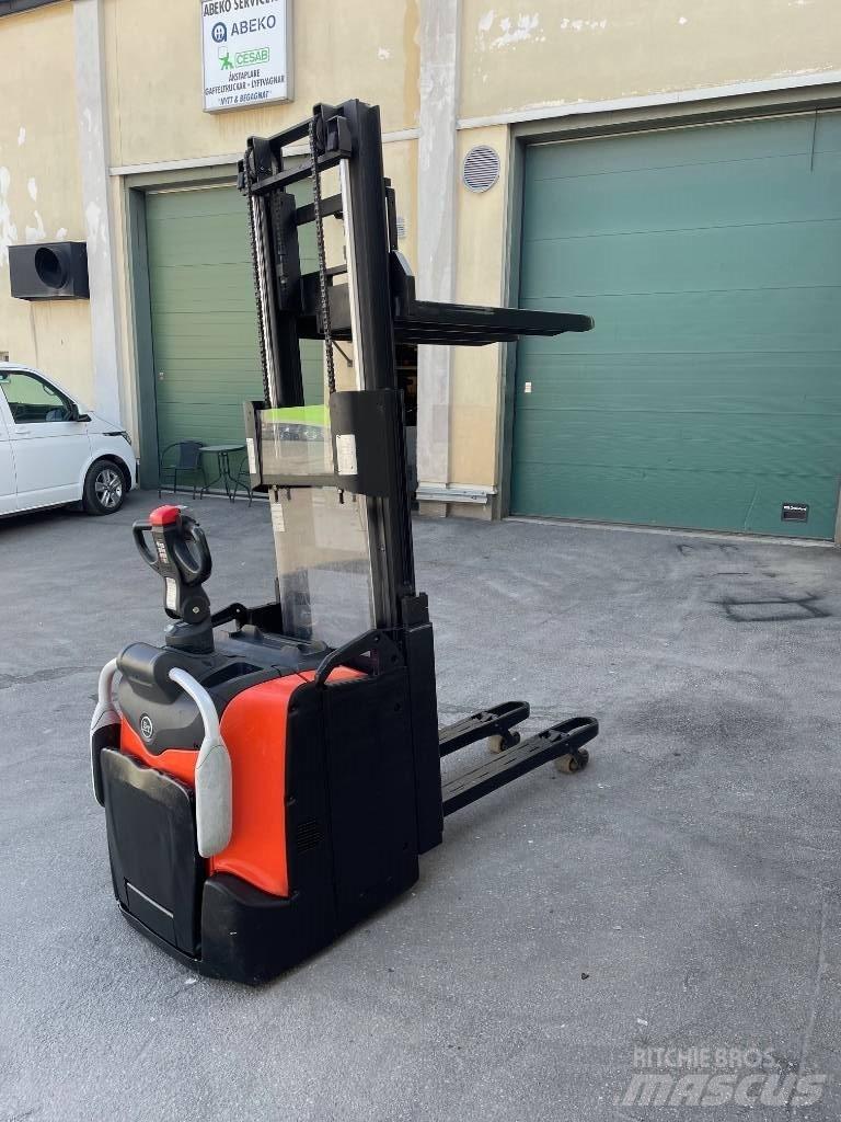BT SPE 200 D Gerbeur accompagnant