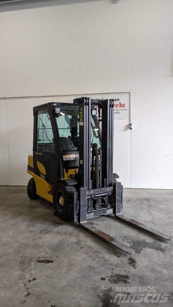Yale GDP30VX Chariots diesel