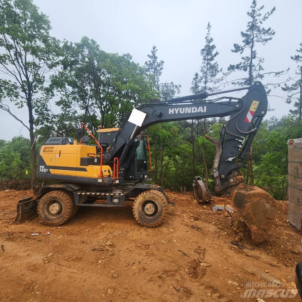 Hyundai HW 145 Pelle sur pneus