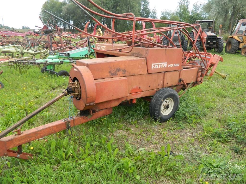 Deutz-Fahr HD300 Presse cubique