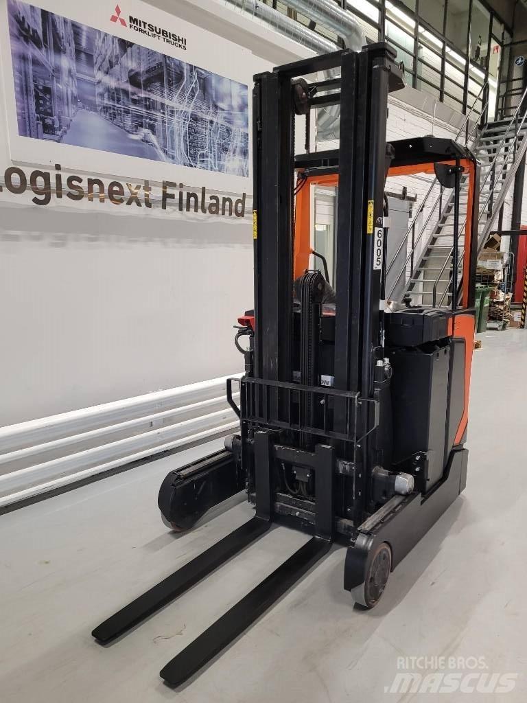 Rocla HSF16 Chariot à mât rétractable
