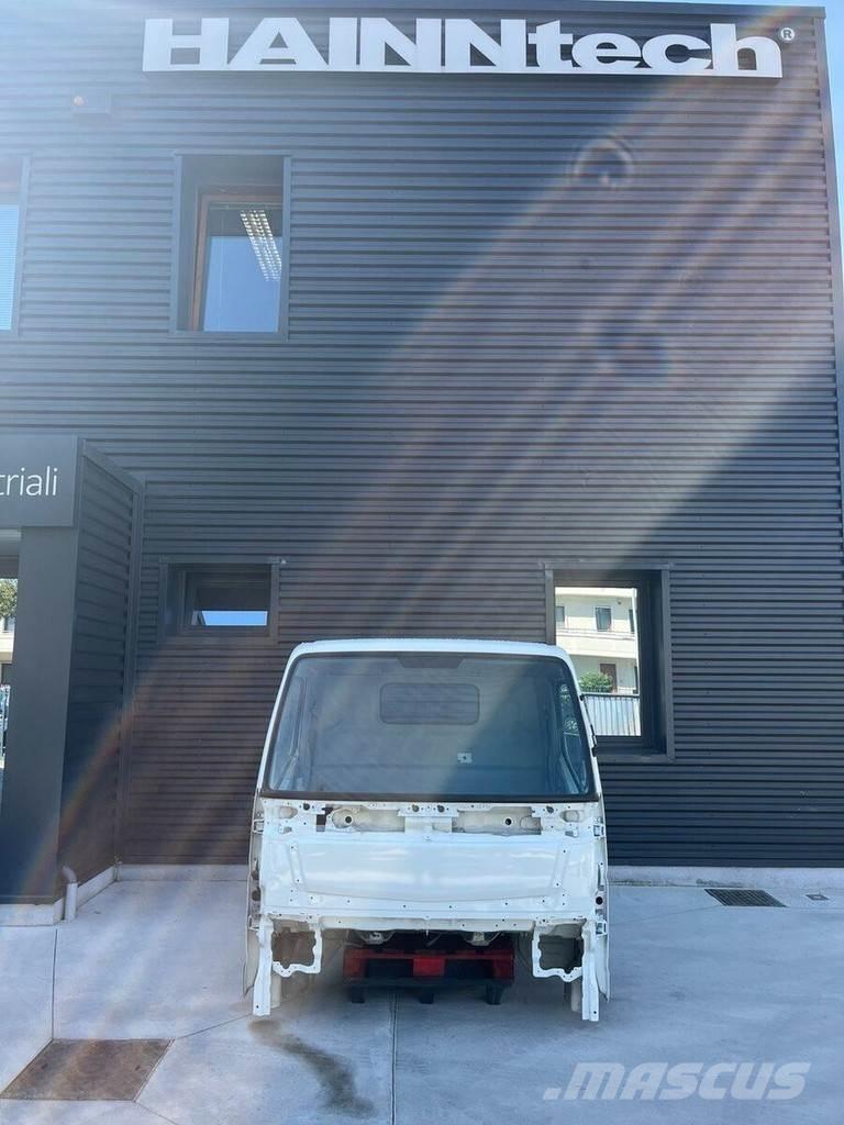 Mitsubishi S MODEL Cabines