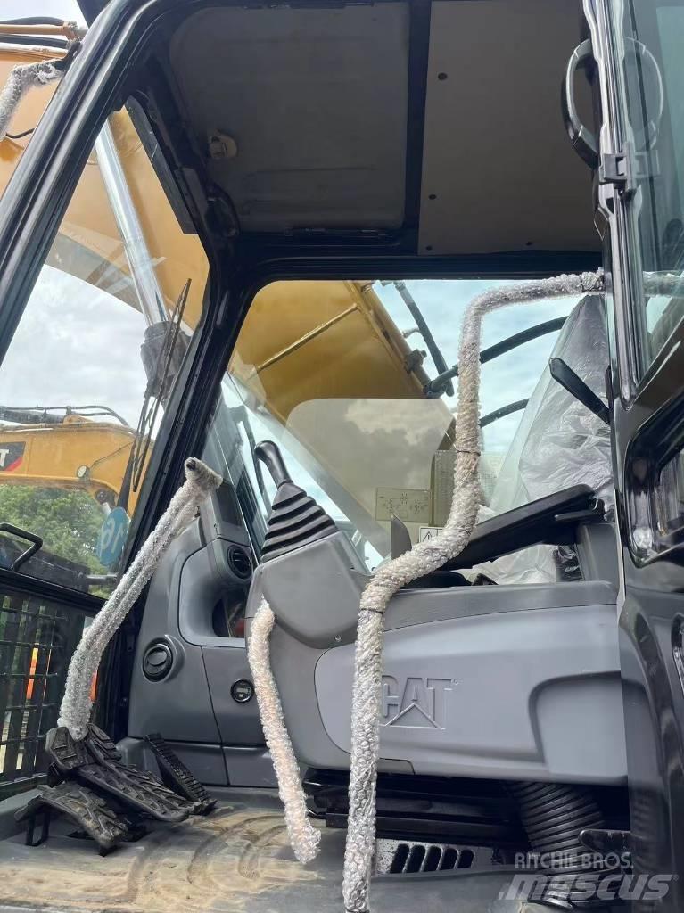 CAT 320 D Pelle sur chenilles