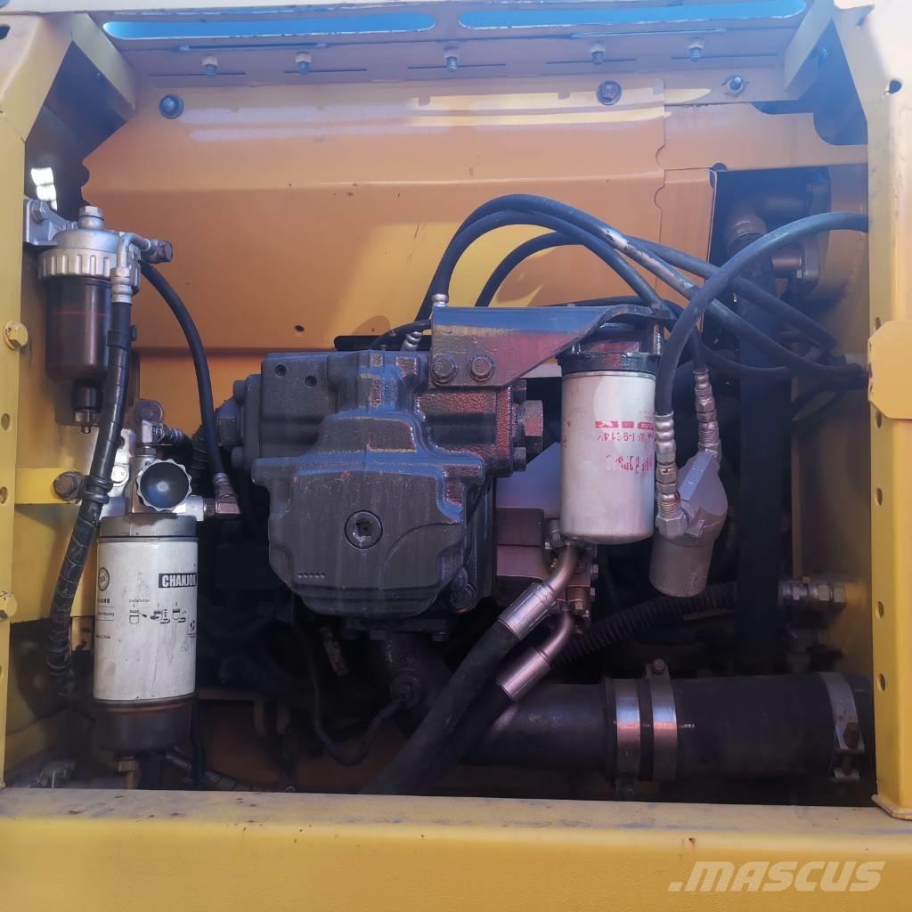 Komatsu PC 200-8 Pelle sur chenilles