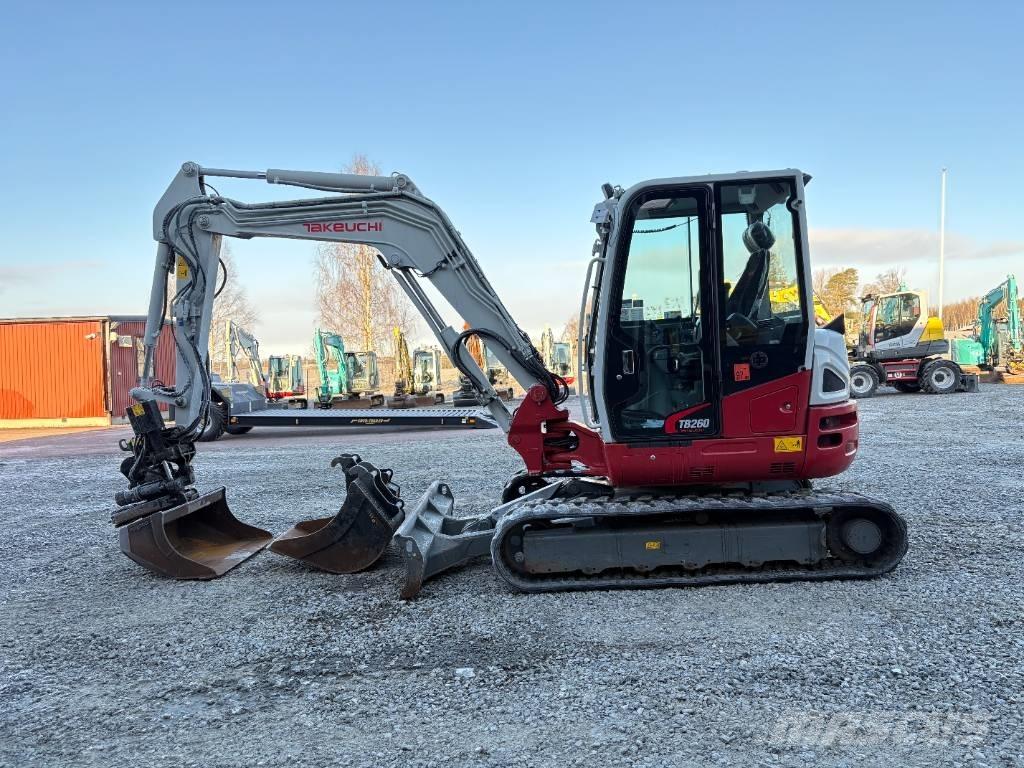 Takeuchi TB260 Mini pelle < 7t