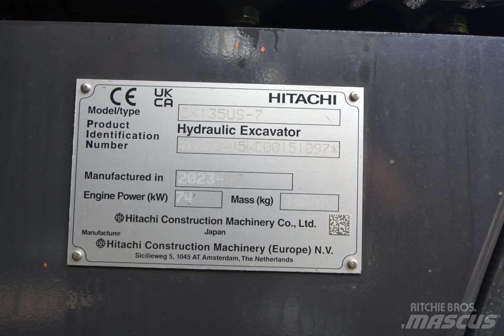 Hitachi ZX 135 US-7 Pelle sur chenilles