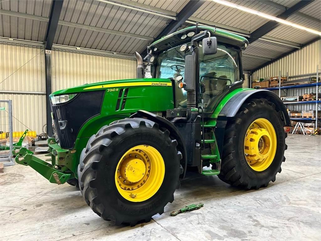 John Deere 7310R Tracteur