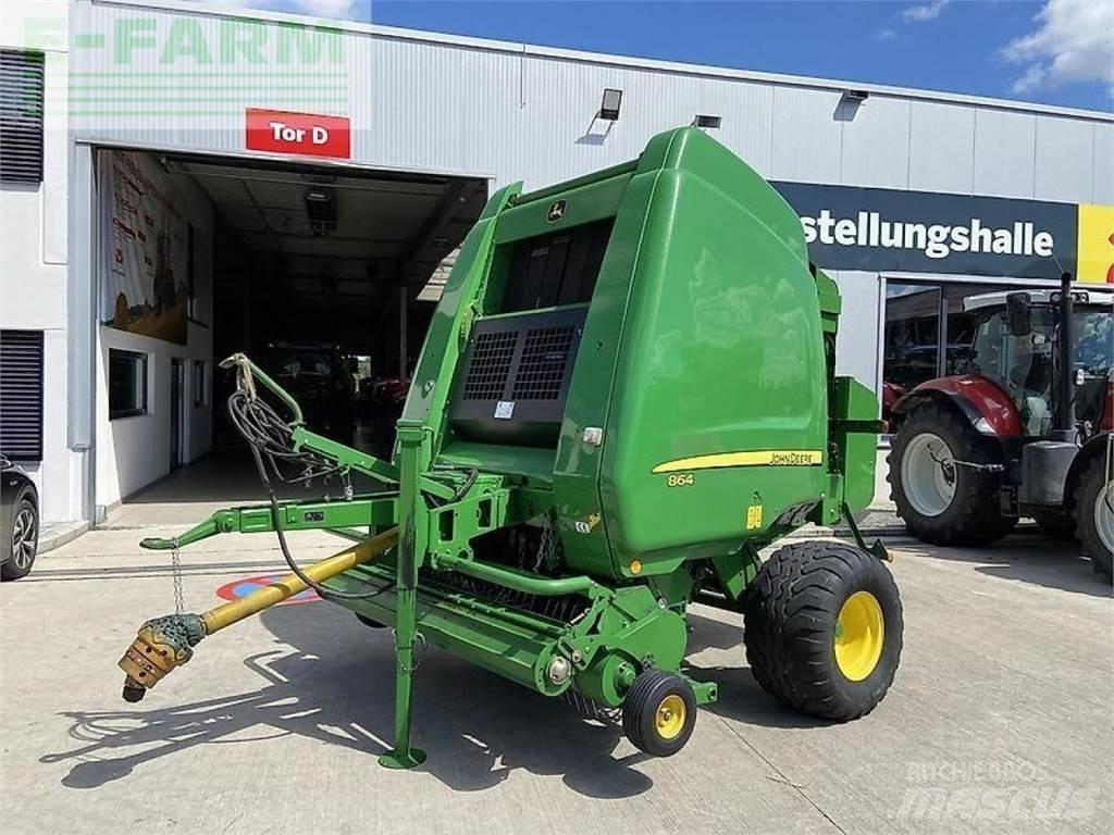 John Deere 864 Presse cubique