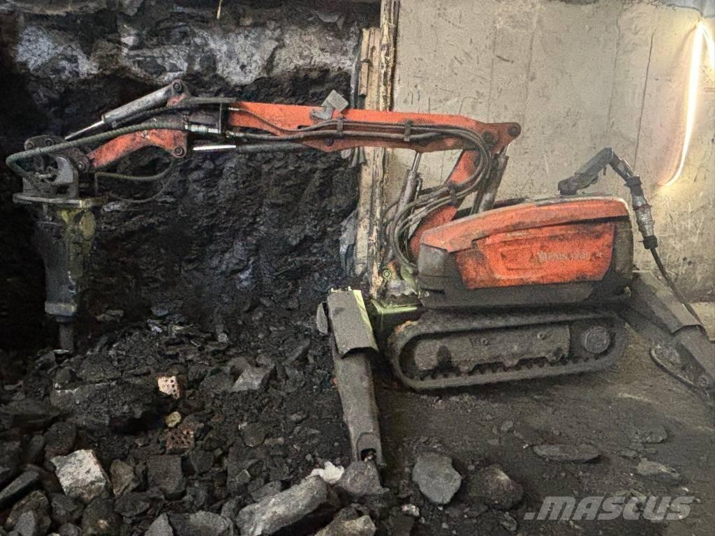 Husqvarna DXR 300 Pelle de démolition