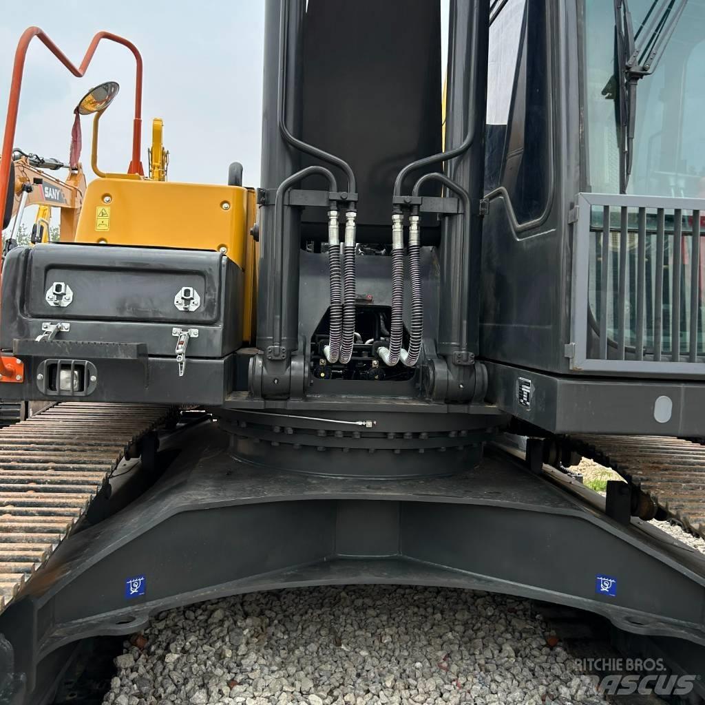 Volvo 290 Pelle sur chenilles