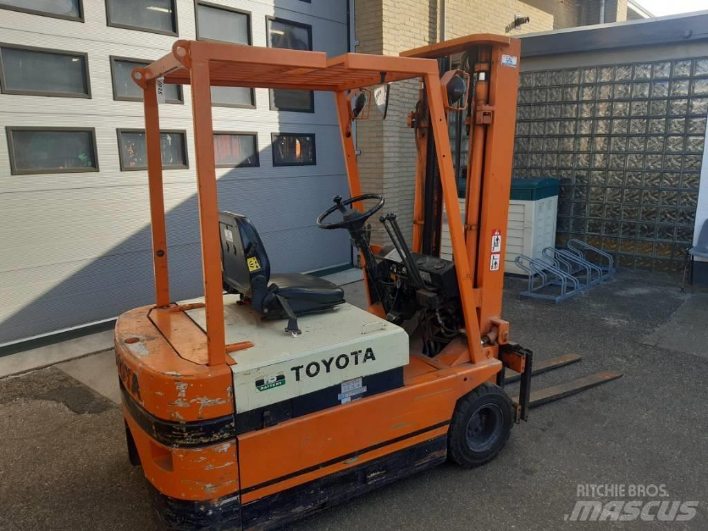 Toyota 2 FBE 18 Chariots élévateurs électriques
