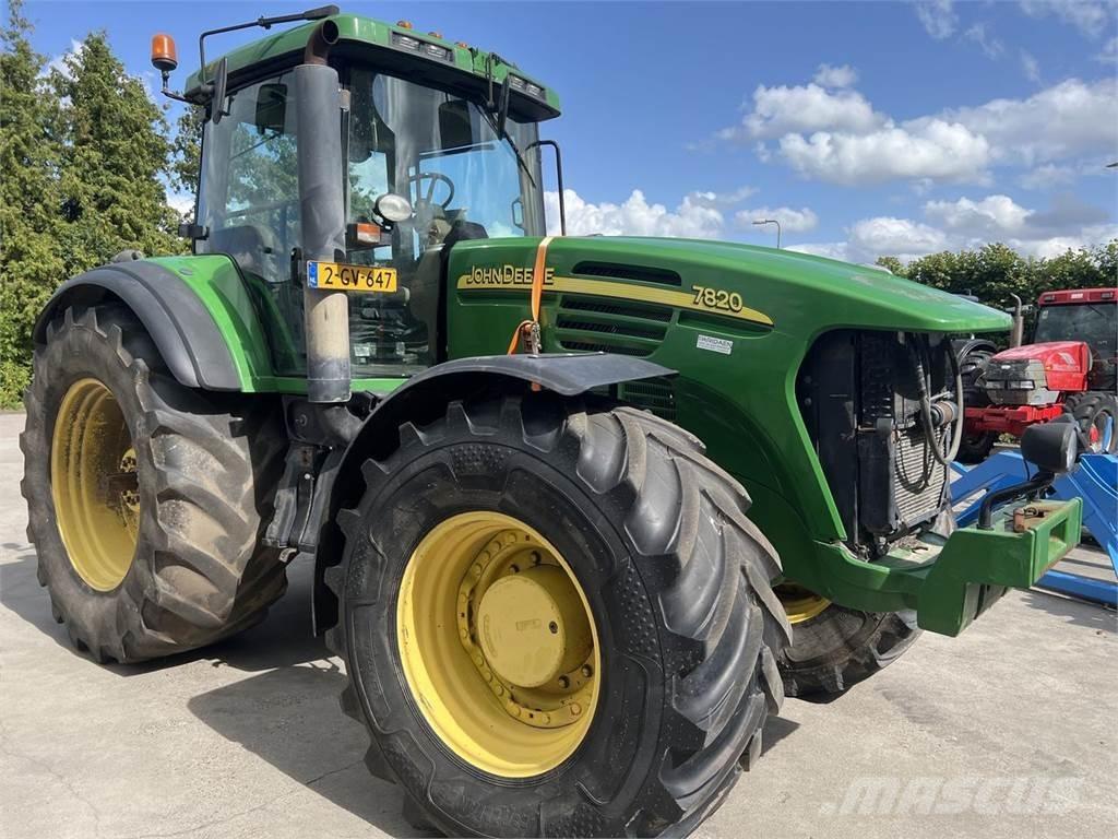 John Deere 7820 Tracteur