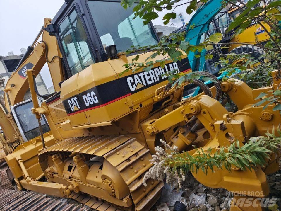 CAT D6G Bouteurs sur chenilles