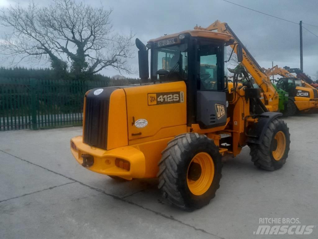 JCB 412 Chargeuse sur pneus