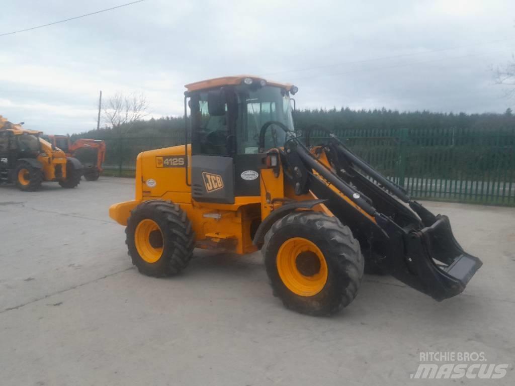 JCB 412 Chargeuse sur pneus