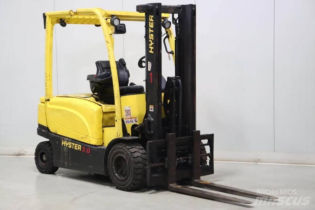 Hyster J3.0XN Chariots élévateurs électriques