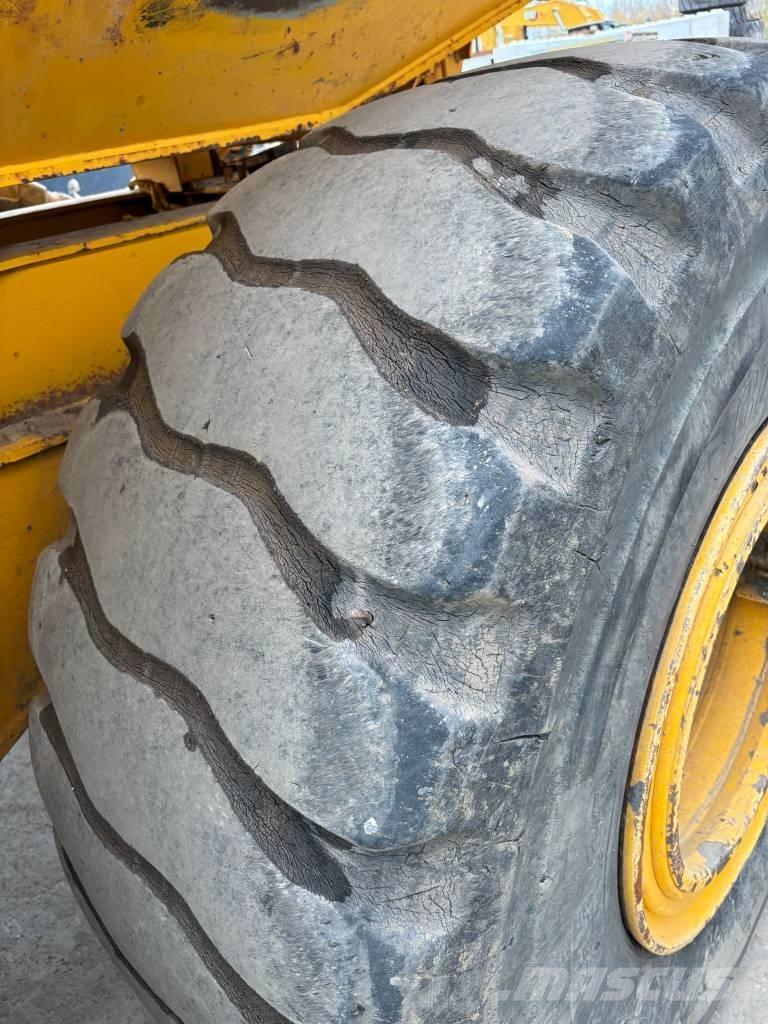 Volvo A 25 E Tombereau articulé