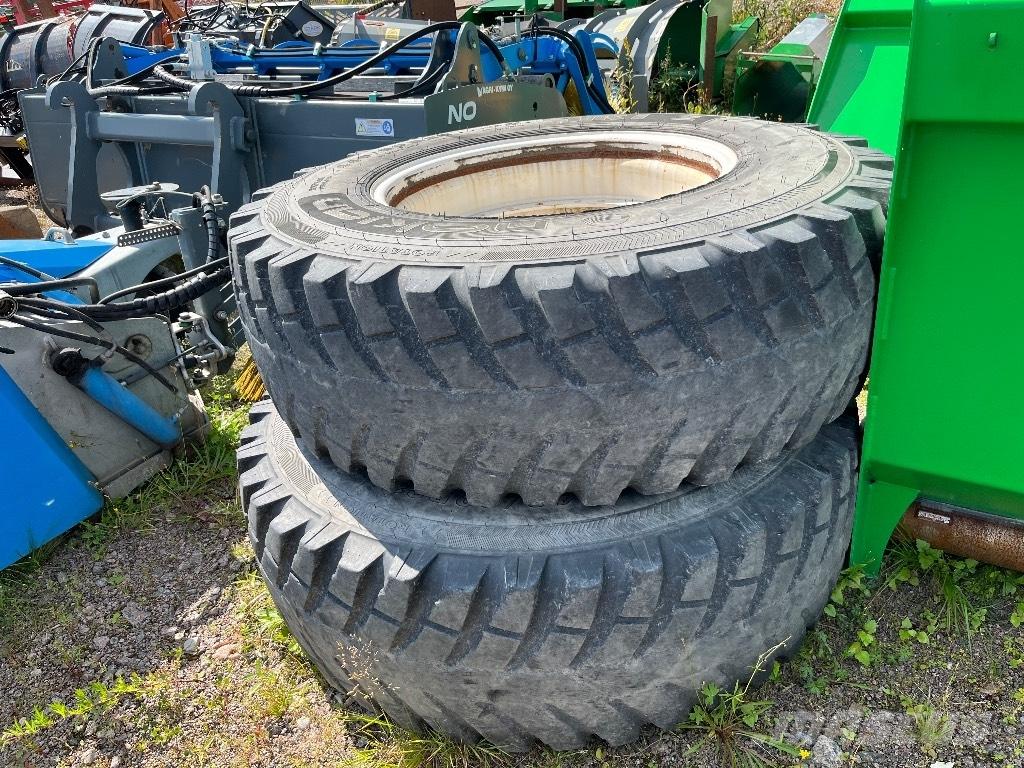 Nokian 16.9 R28 Pneus, roues et jantes